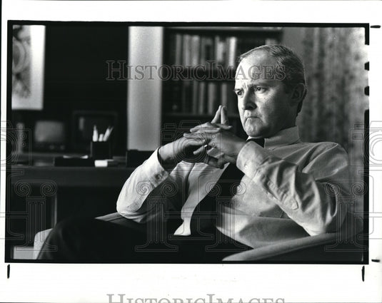 1987 Press Photo Robert B Horton Chief Executive officer of Standard Oil Company - Historic Images