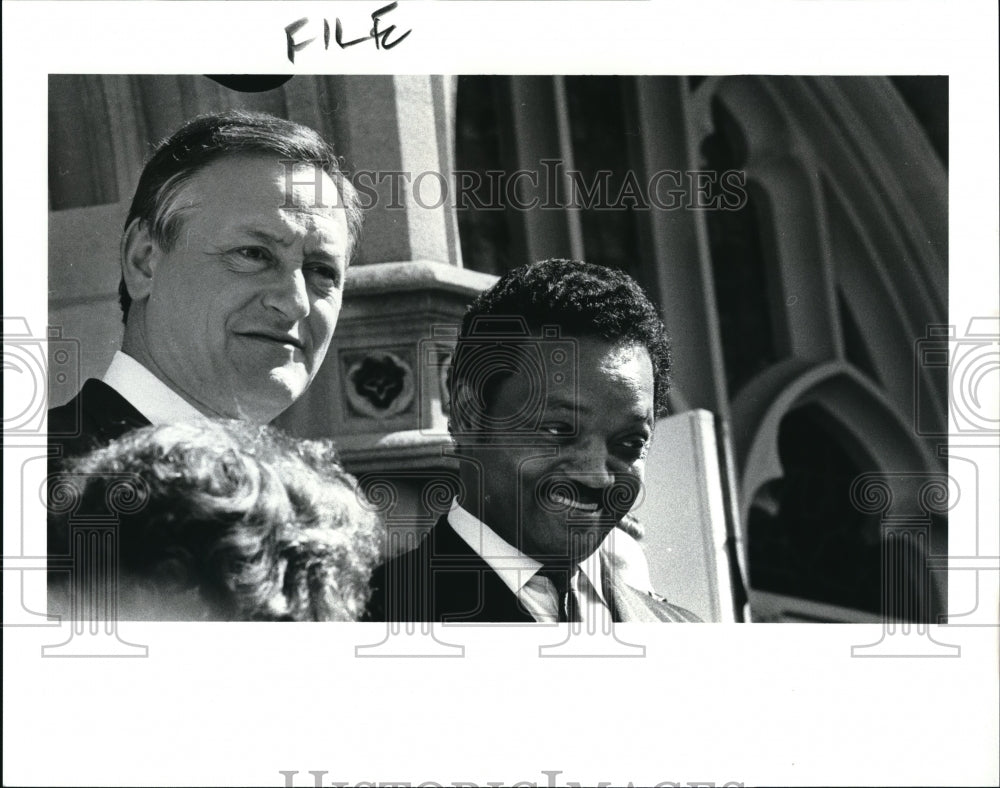 1988 Press Photo Governor Richard Celeste and Jesse Jackson - Historic Images