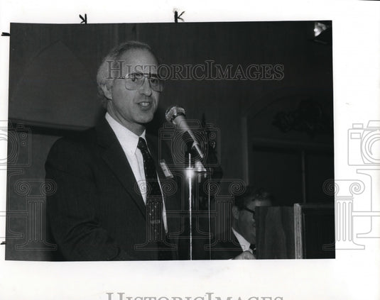 1983 Press Photo Richard J. Bogomolny - Historic Images