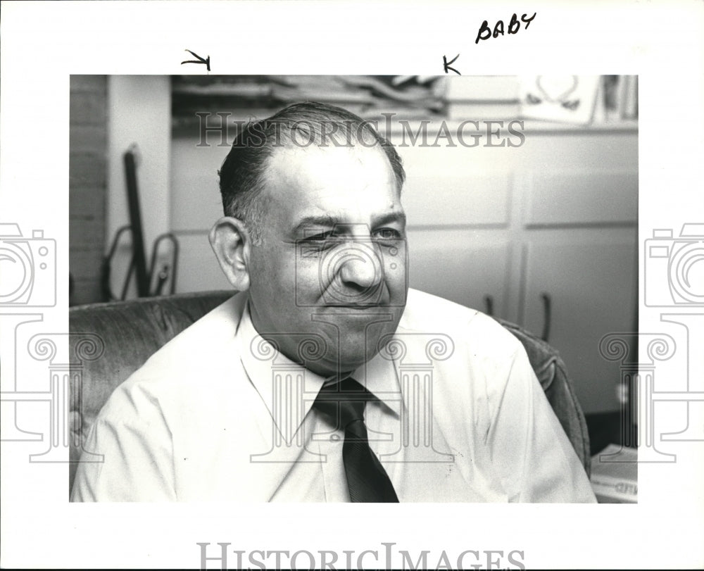 1985 Press Photo Anthony J. Iezzi of Carmen Drive Rocky River - Historic Images