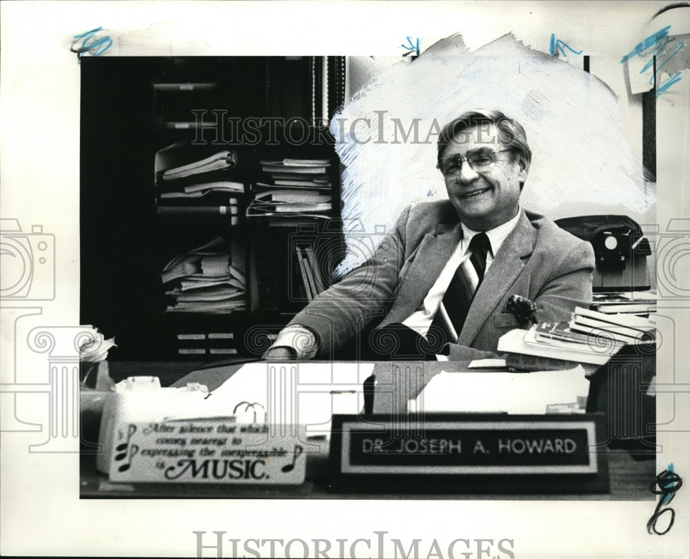 1985 Press Photo Dr Joseph Howard, professor of music at CCC - Historic Images