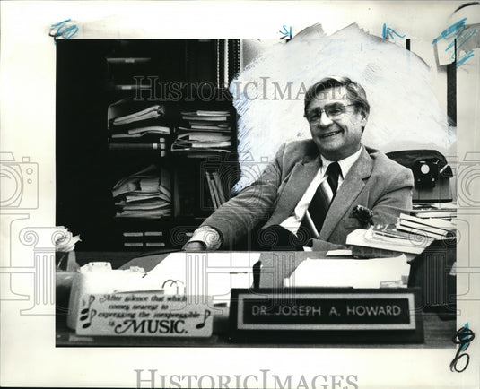 1985 Press Photo Dr Joseph Howard, professor of music at CCC - Historic Images