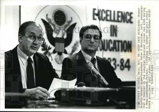 1987 Press Photo Dr. Peter P. Horoschak & Earl Leiken Announce Teacher with AIDS - Historic Images