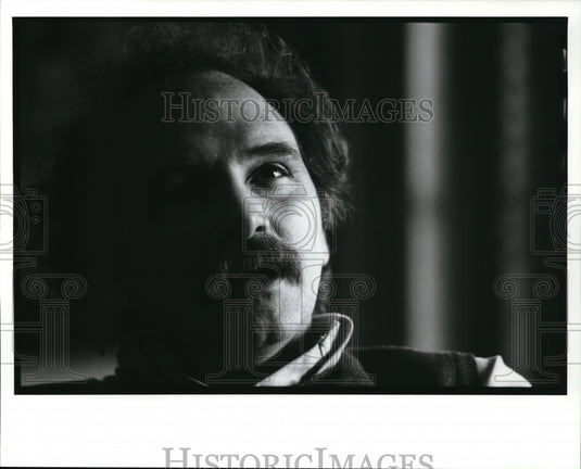 1989 Press Photo Willy Hotzman, Author of Bovver Boys - Historic Images