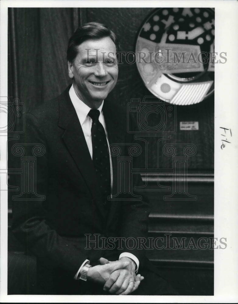 1989 Press Photo President W. Lee Hoskins of the Federal Reserve Bank - Historic Images