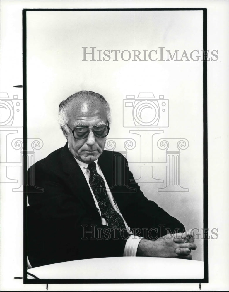 1987 Press Photo Local Stock expert, Ivan Gelfand - Historic Images