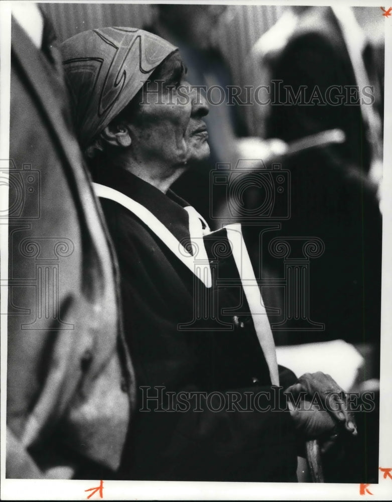 1981 Press Photo Sally Johnson 79 arraigned for Murder charged by Judge Lillian - Historic Images