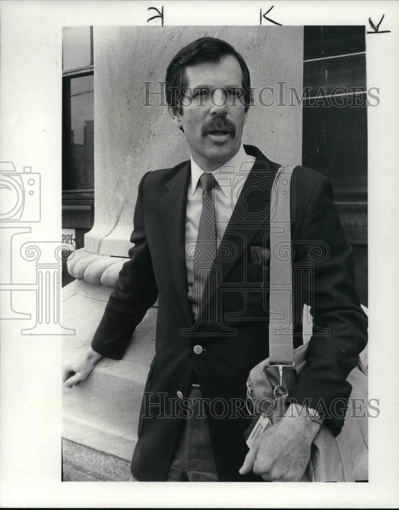 1984 Press Photo Merl C. Terry Hokenstad Jr. Case Western Reserve University - Historic Images