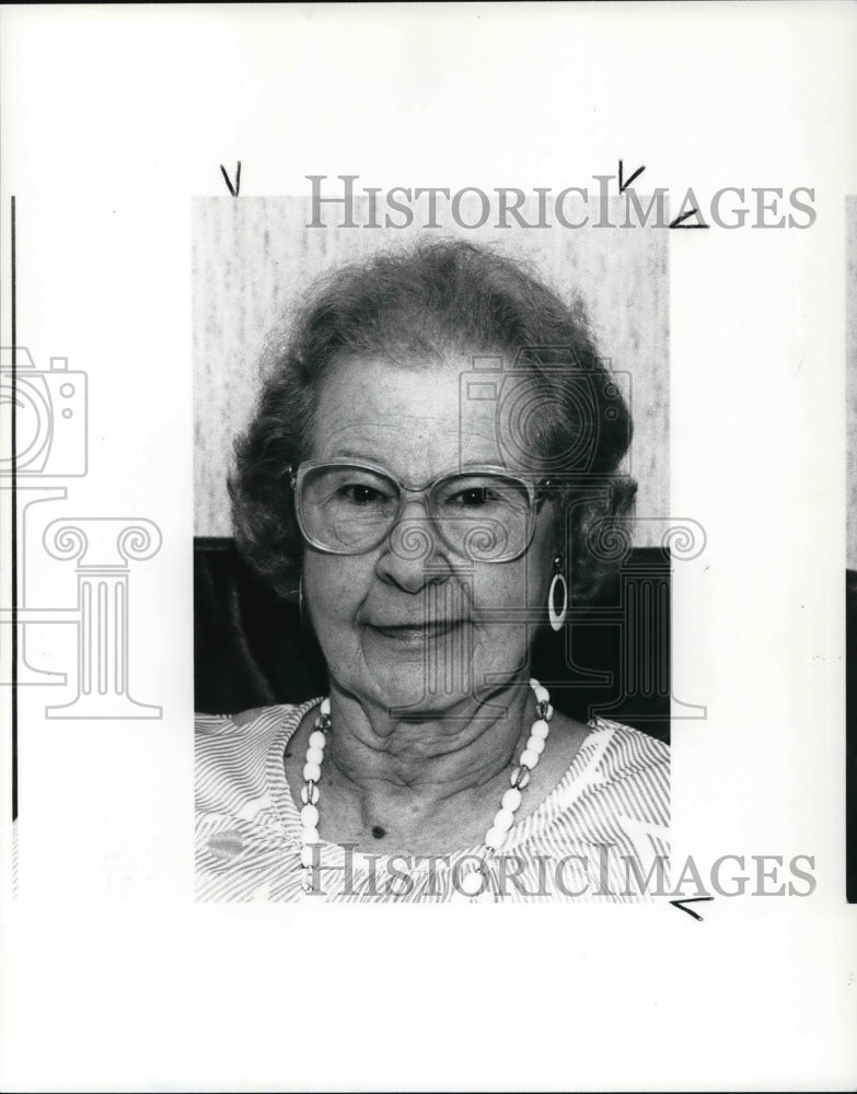 1989 Press Photo Elizabeth Hoffman spent 35 years documenting histories - Historic Images
