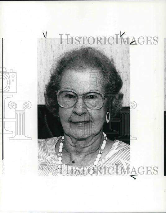 1989 Press Photo Elizabeth Hoffman spent 35 years documenting histories - Historic Images