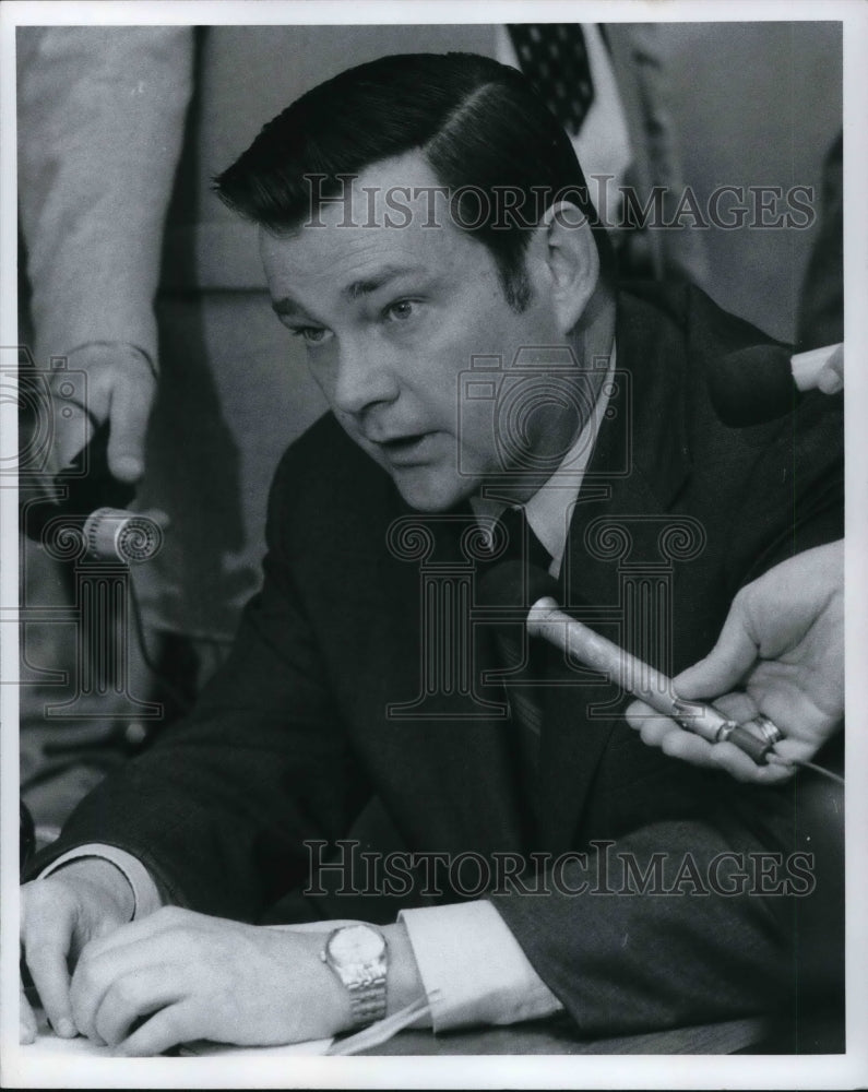 1973, Richard R. Hollington testifies before Bd of Elections - Historic Images