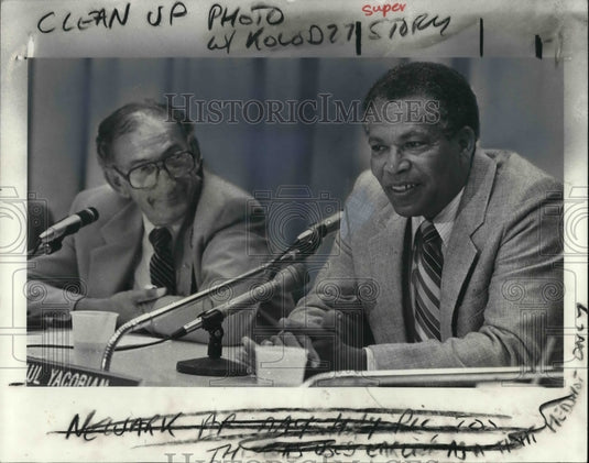 1982 Press Photo Fred Holiday with Ted Bonda - Historic Images