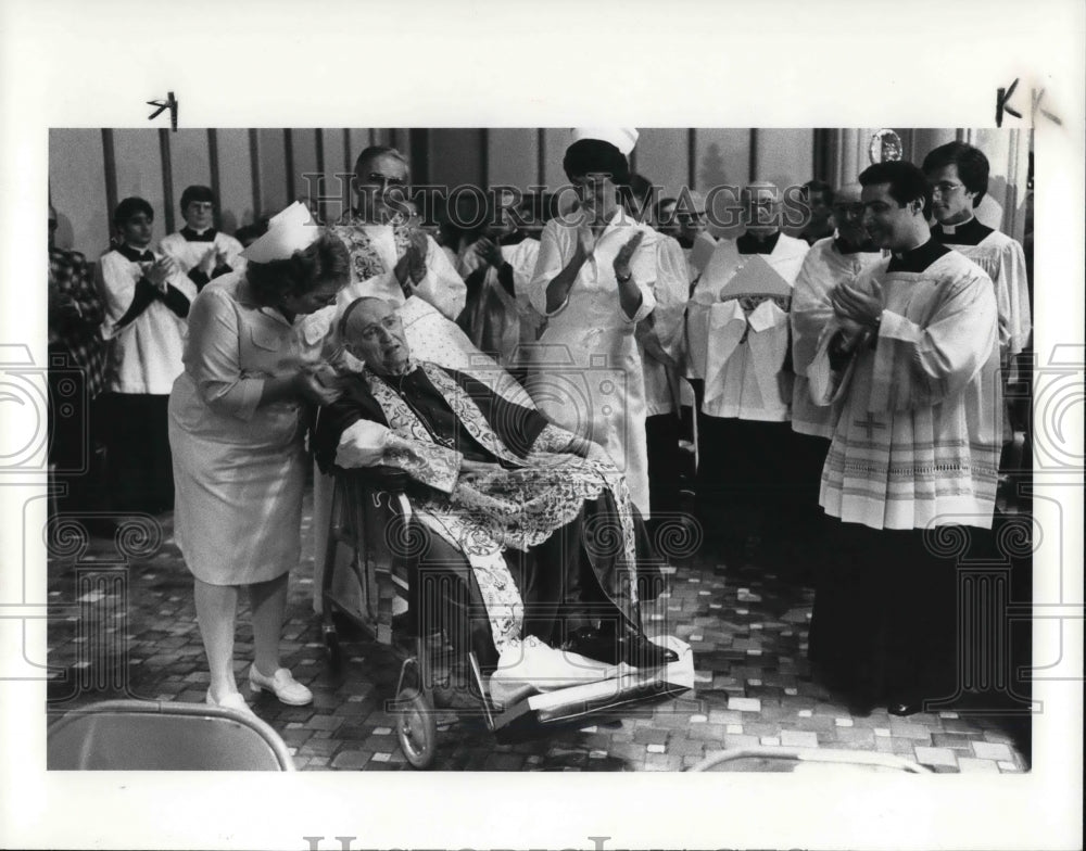 1982 Press Photo Bishop Clarence G. Issenmann - Historic Images