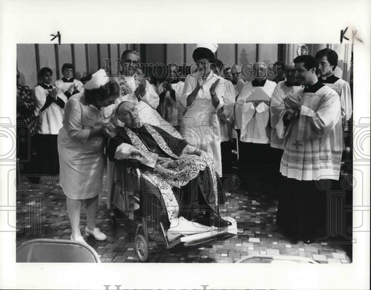 1982 Press Photo Bishop Clarence G. Issenmann - Historic Images
