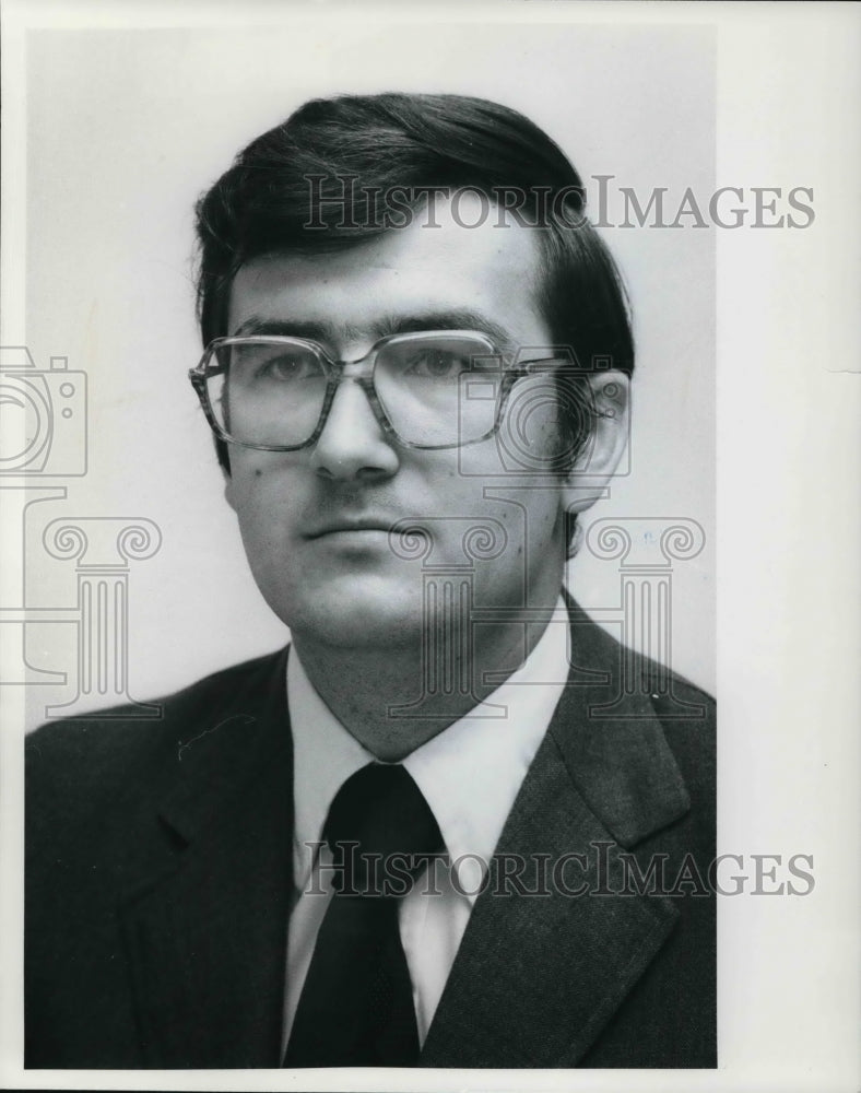 1977 Press Photo Frad Hlad, Candidate city council - Historic Images