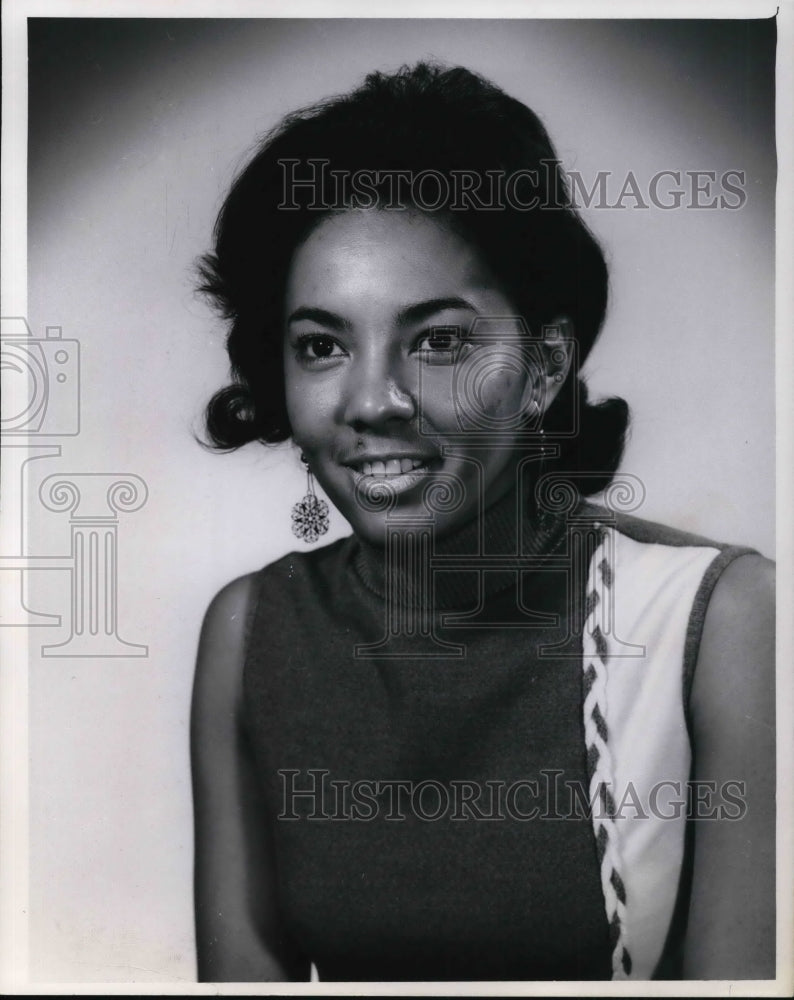 1970 Press Photo Earl Johnson&#39;s wife, Mrs. Jean Johnson - cva19520 - Historic Images