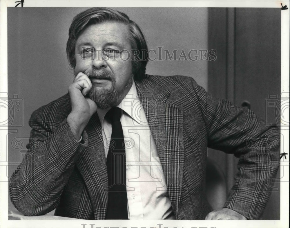 1981 Press Photo  County Ombudsman, George Hrbek open house for the organization - Historic Images