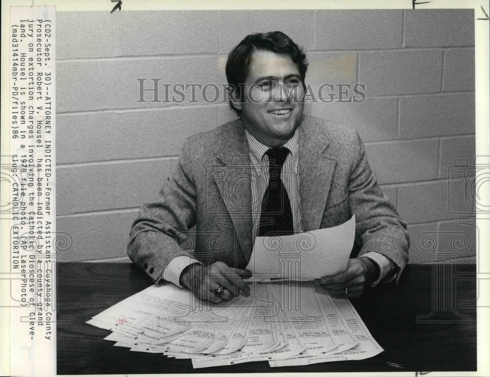 1988 Press Photo Former Assistant Cuyahoga County Prosecutor Robert V. Housel - Historic Images