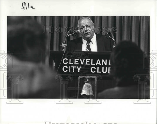 1983 Press Photo Jackie Presser at the City Club Forum - Historic Images