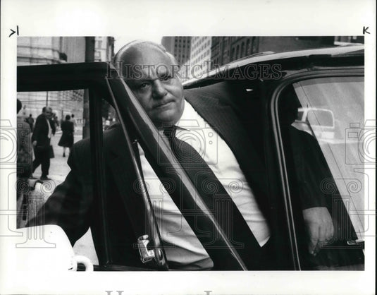 1986 Press Photo Jackie Presser Leaves Federal Court - Historic Images