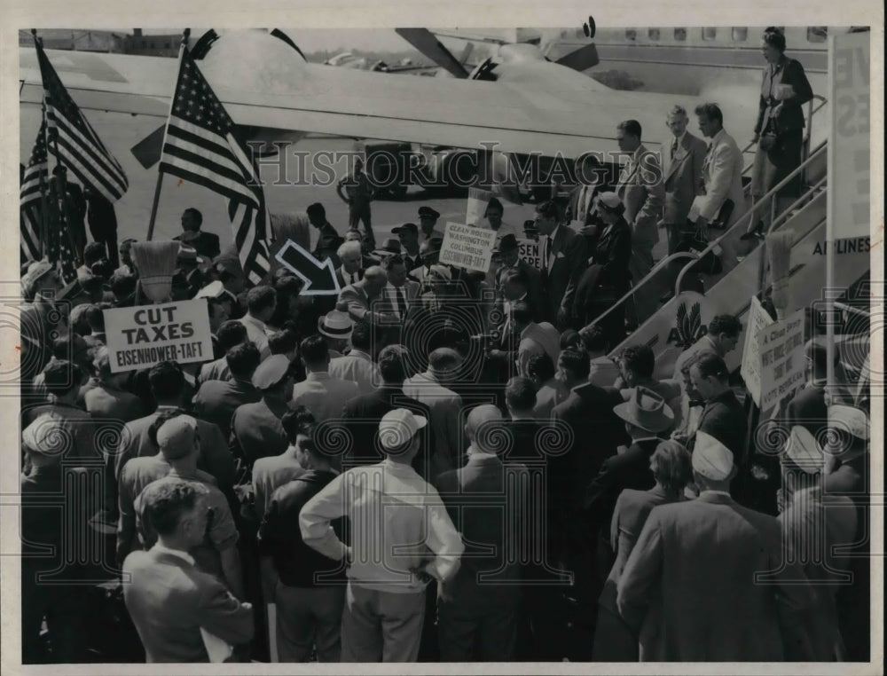 1952 Dwight Eisenhower surrounded by the crowd  - Historic Images