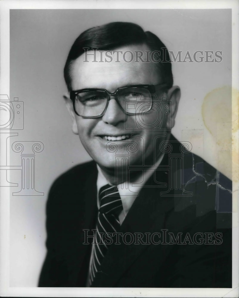 1991, George Christie, Vice President of McGraw Hill Information Co. - Historic Images
