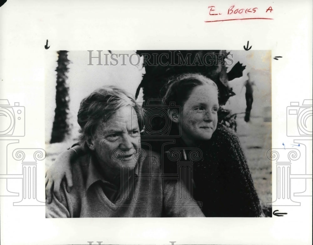 1985 Press Photo Author Marc Brandel and Daughter Tara - Historic Images