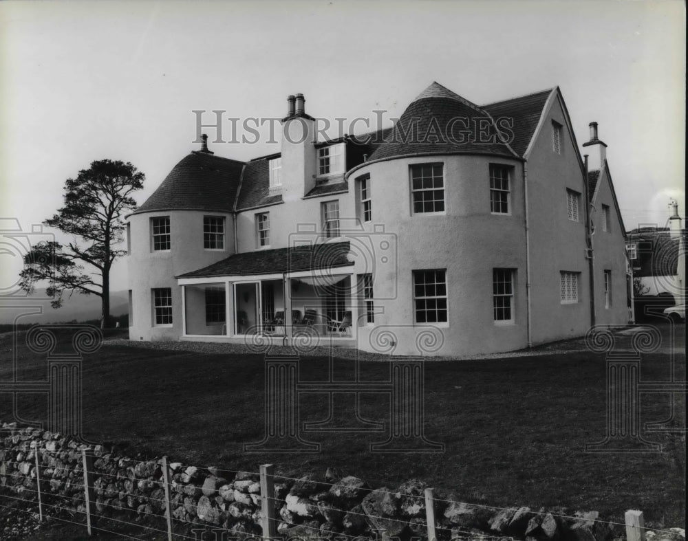 1987 Press Photo The Knockie lodge in Scottish Highlands - Historic Images