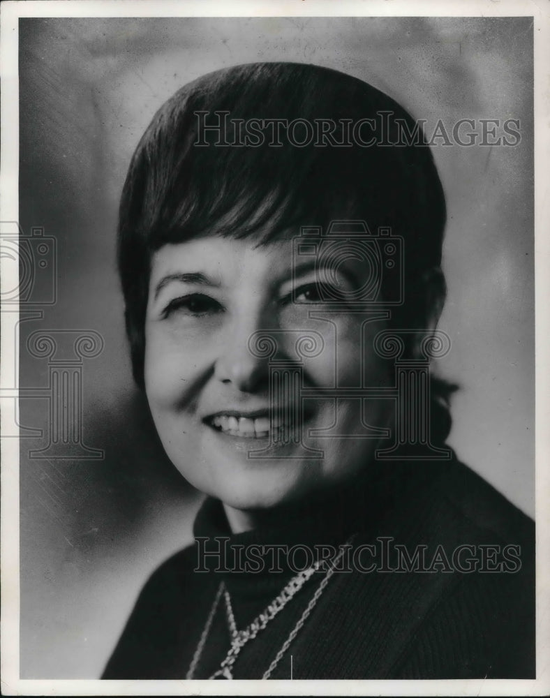 1971 Press Photo Mary Hirschfeld, PD employee - cva21367 - Historic Images