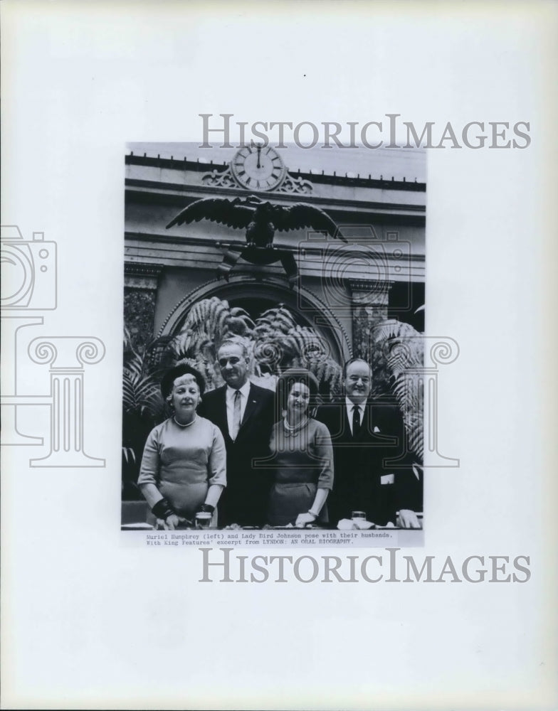 1986 Press Photo Muriel Humphrey and Lady Bird Johnson with their husbands - Historic Images