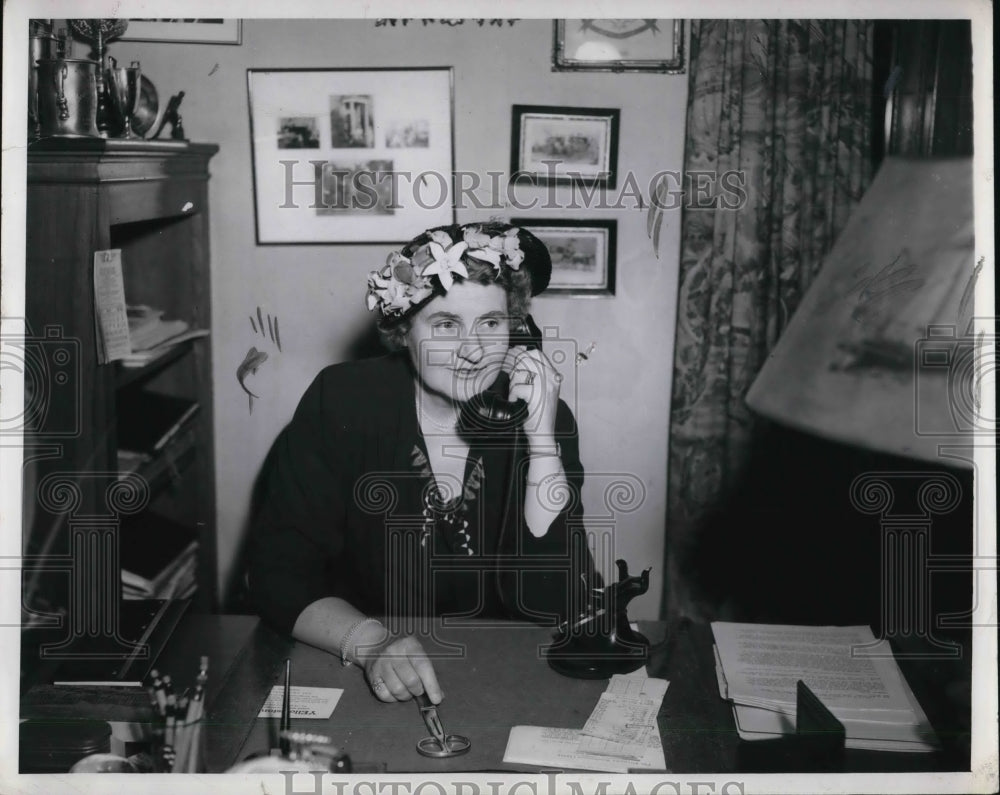 1947, Mental health Association Vice Chairman, Mrs. R. L. Irelad - Historic Images