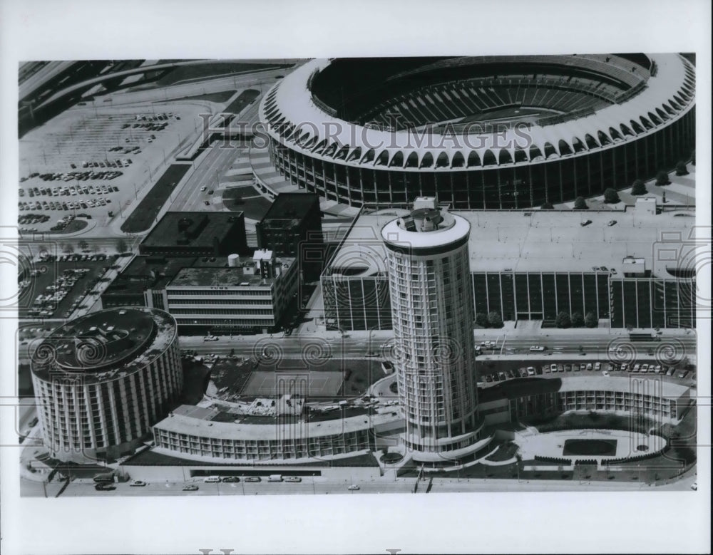 Press Photo Stouffer&#39;s Riverfront Towers in downtown St. Louis, Missouri - Historic Images