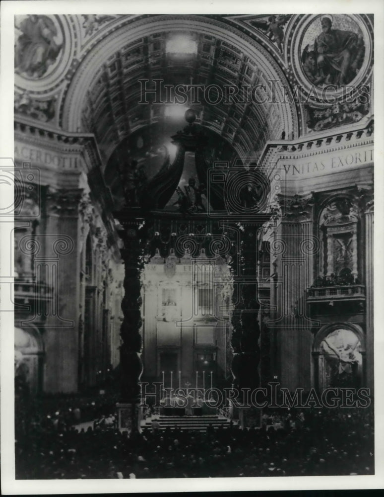 Press Photo St. Peter&#39;s Cathedral in Rome, Italy - Historic Images