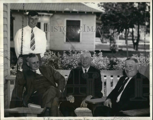 1936 Press Photo Landon at Attica before speech to High School class - cva22300- Historic Images