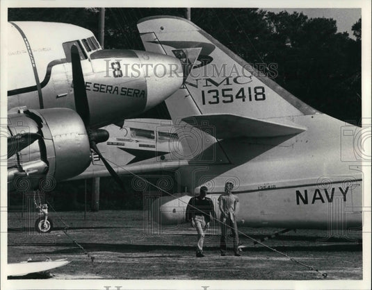 1985 Press Photo The visitors to the Naval Aviation Museum - Historic Images