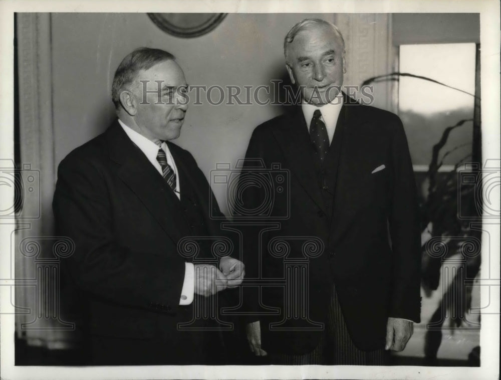 1935, W. L. Mackenzie King and Secretary of State Cordell Hull - Historic Images