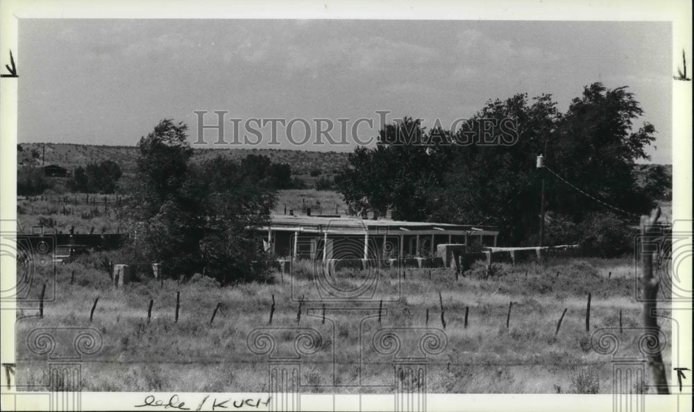 1985 Press Photo Galisteo, Mexico, home of the spiritual advisor to Dennis Kusin - Historic Images