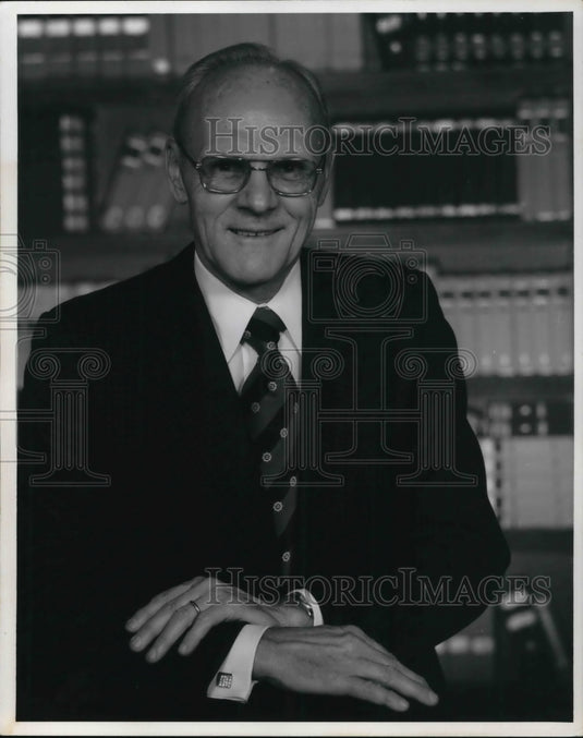 1975, Thomas S. Kleepe, Small Business Adm - cva23014 - Historic Images