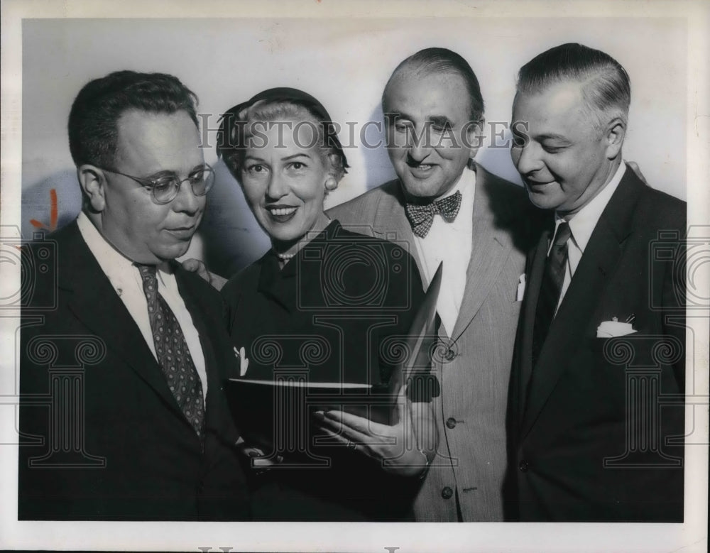 1955 Press Photo Leon Keyserling, Mrs. Maurice S. Arnoff, C. H. Albert A. Levine - Historic Images