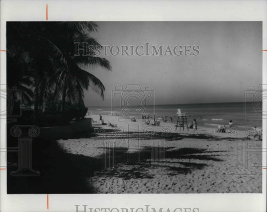 1977 Press Photo Varaden Beach, Cuba - Historic Images