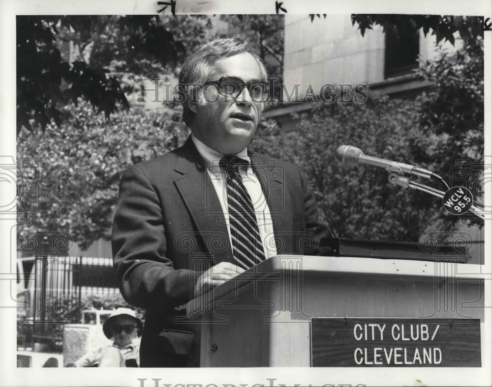 1983 Press Photo Sidney Kraus Chairman Dept of Communications CSU - Historic Images