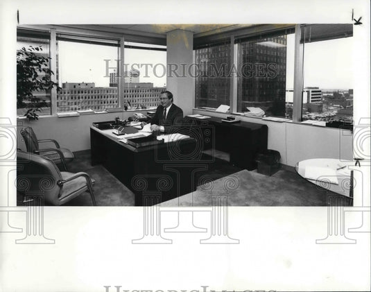 1985 Press Photo Leasing Dynamics Inc. Gerald J. Jira, Sales Manager - Historic Images