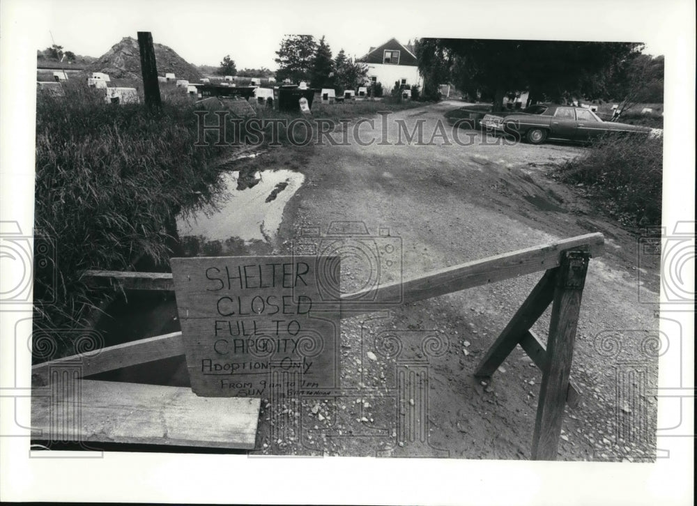 1981 Press Photo Shelter closed at Lake County Mumane Society, Perry Park Road. - Historic Images