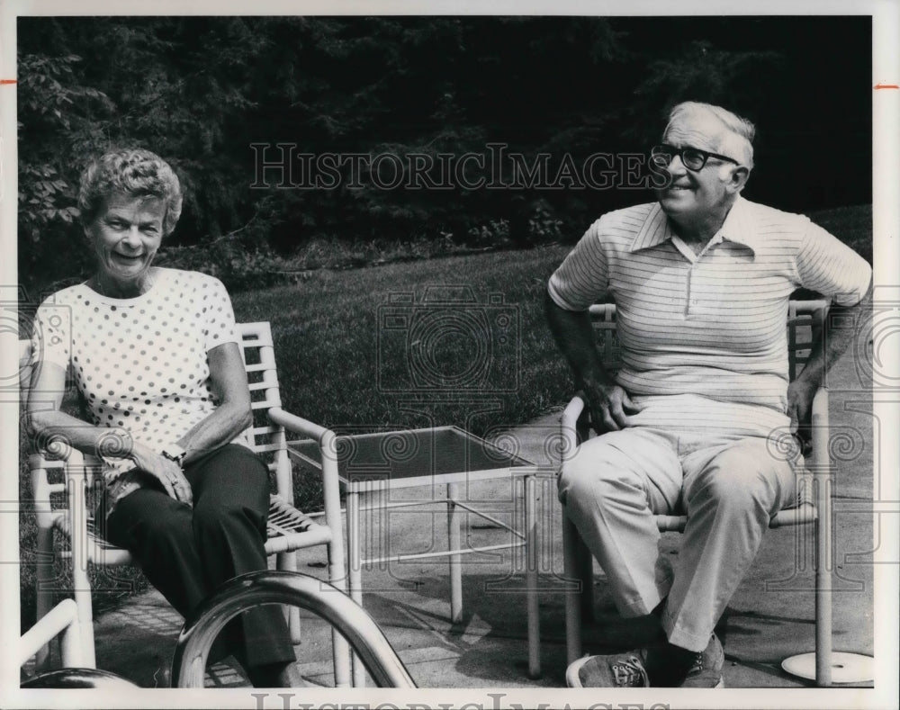 1977 Press Photo Gordon Kiddoo, a Sohio Executive, wife, Loie - Historic Images