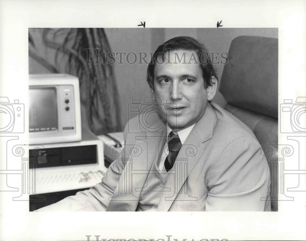 1984 Press Photo Marion A. Keyes, President, Bailey Controls, Inc. - Historic Images