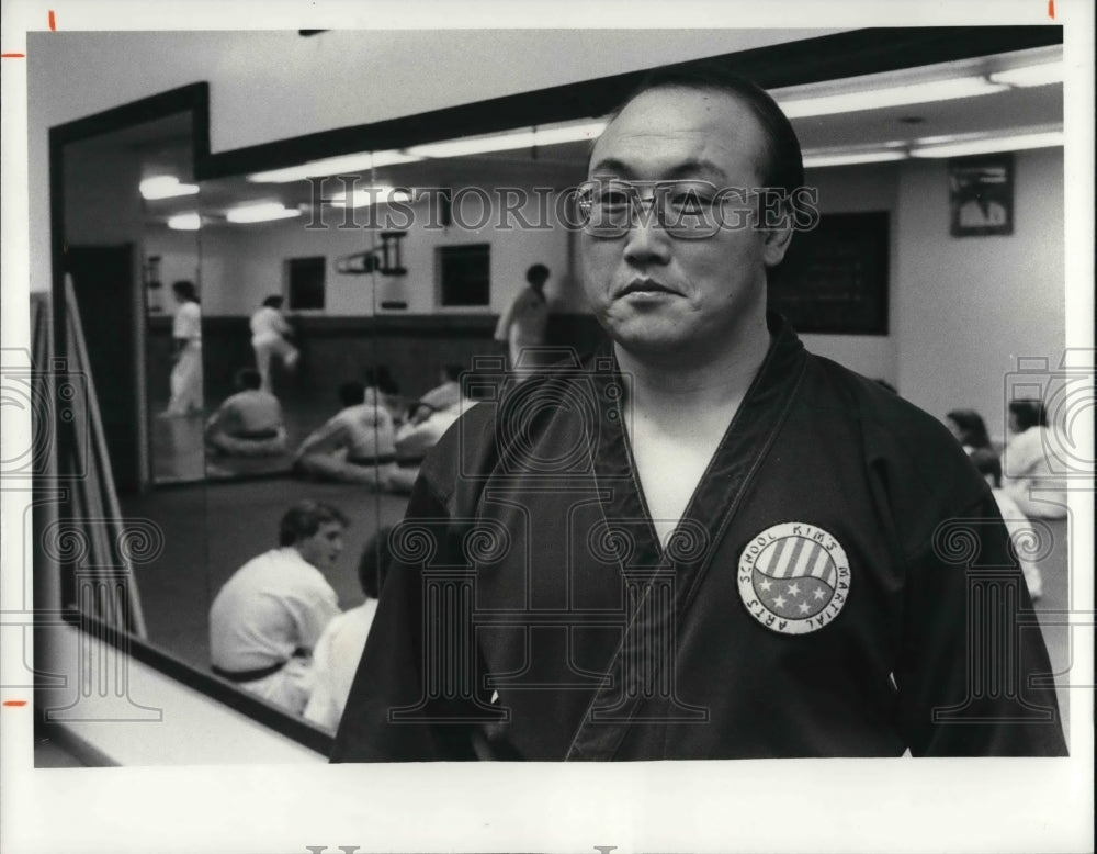 1981 Press Photo Myung H. Kim, New Citizen - Historic Images