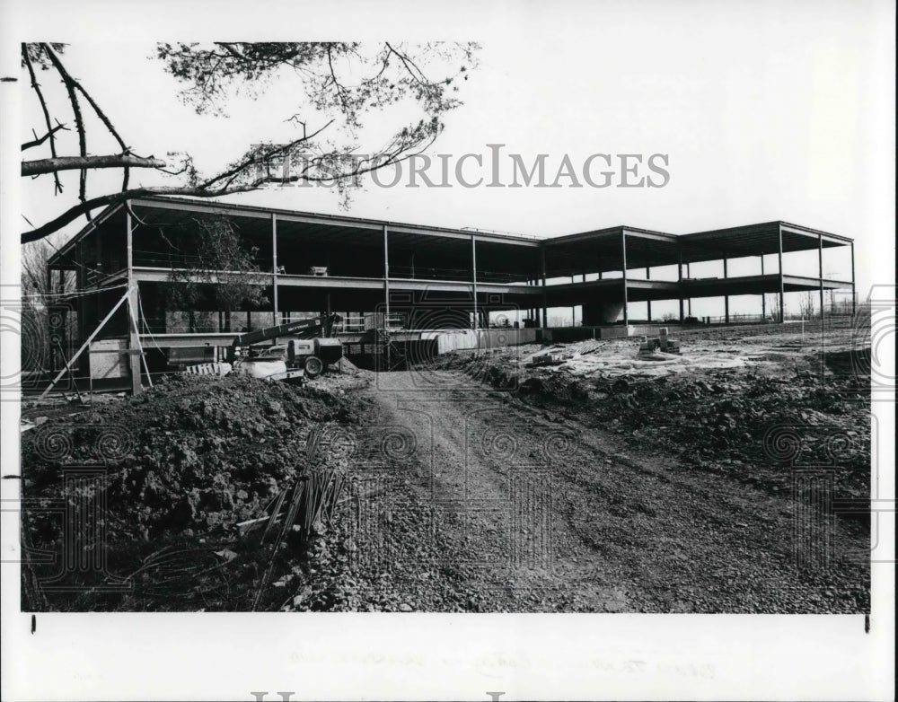 1989 Press Photo The Sverdrop Bldg. aerospace tech park in Brookpark, Ohio - Historic Images