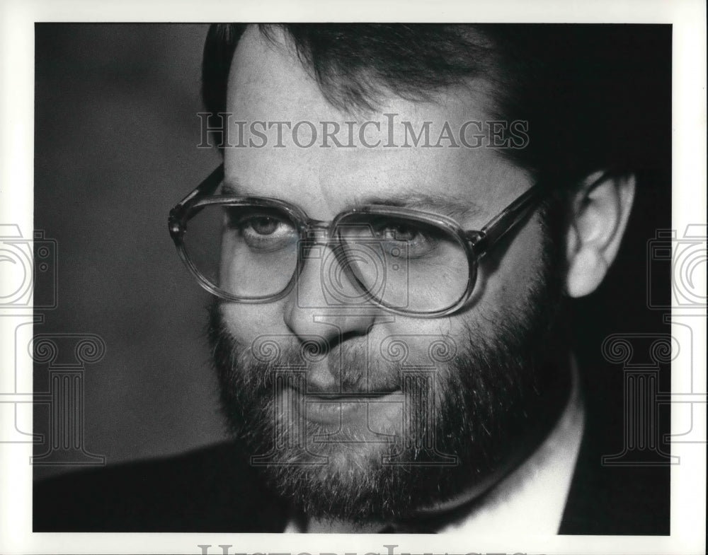 1990 Press Photo Lake County prosecutor Steven C. Latourette about Kirtland cult - Historic Images