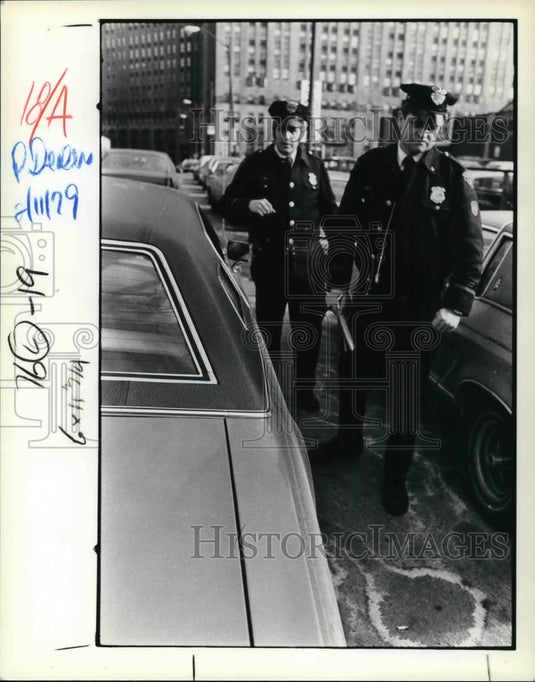 1979 Press Photo Cleveland Policemen, Tom and Jim Gaven - Historic Images