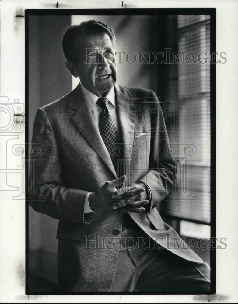 1987 Press Photo Rubbermaid CEO, Stanley C. Gault - Historic Images